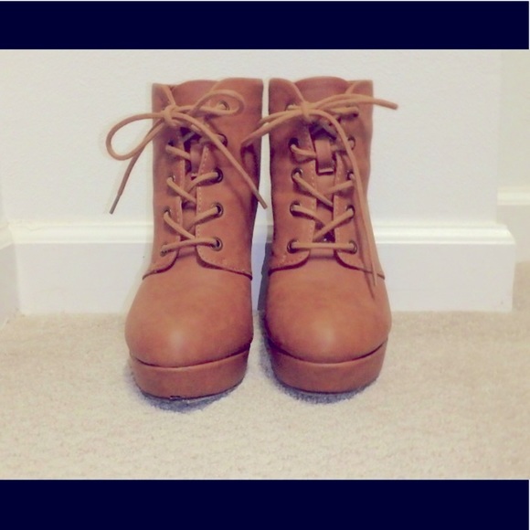 Ankle booties - Picture 3 of 4